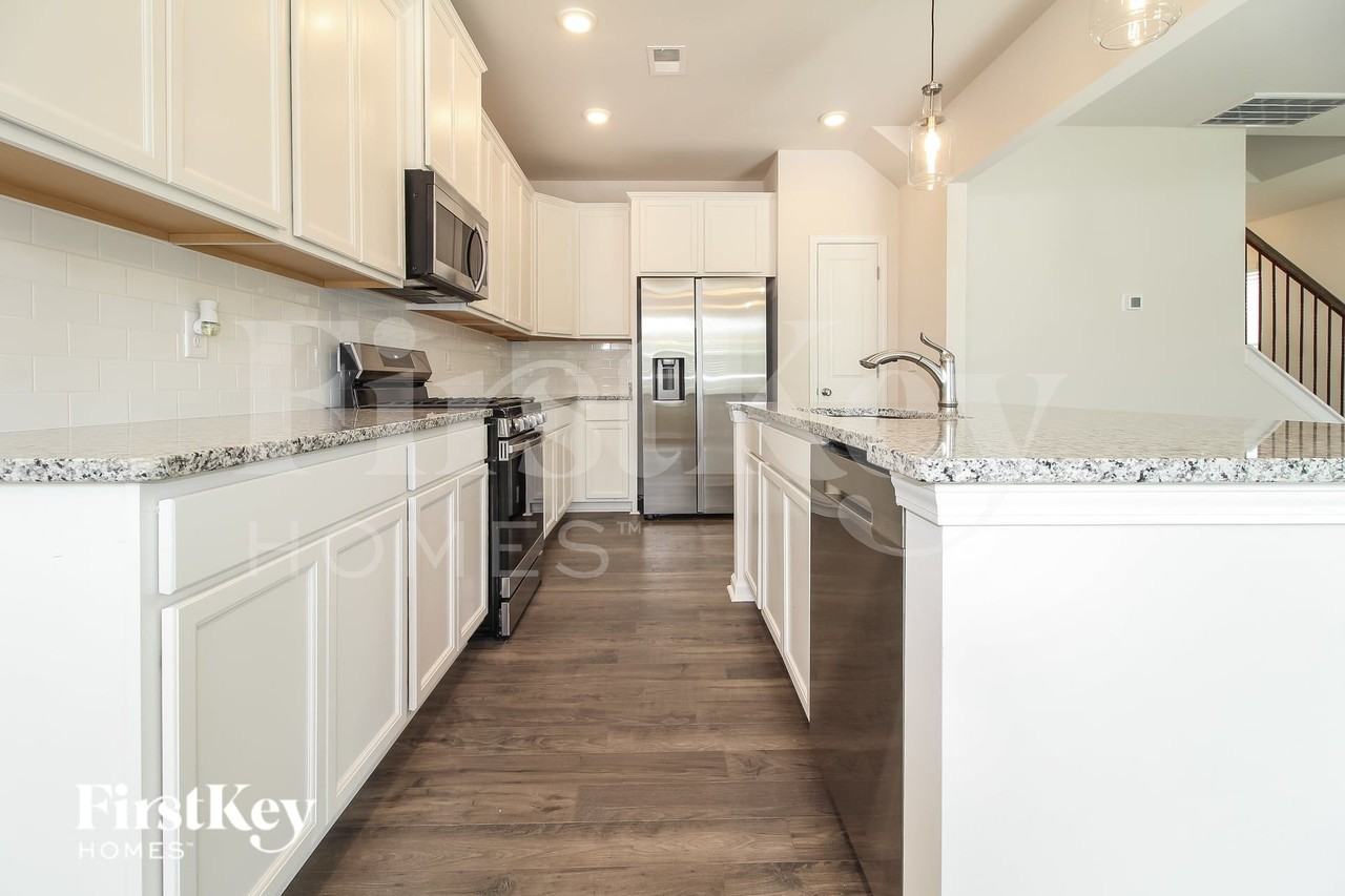 212 Ashborne Ln - Photo 5 of 15