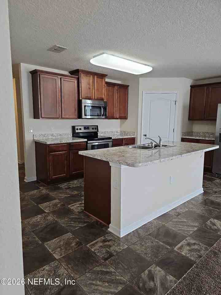 95111 Timberlake Dr - Photo 3 of 15