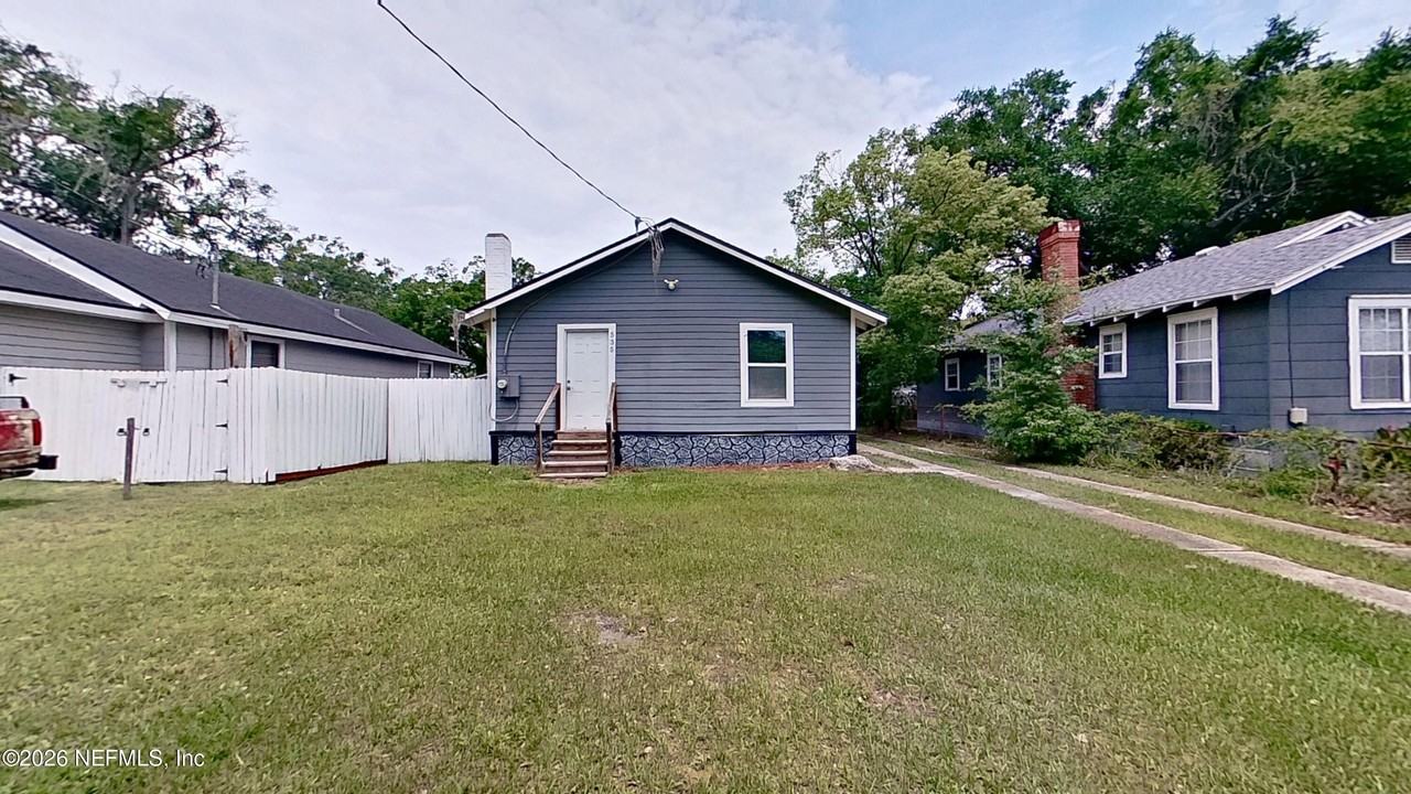 535 W 59th St - Photo 2 of 15