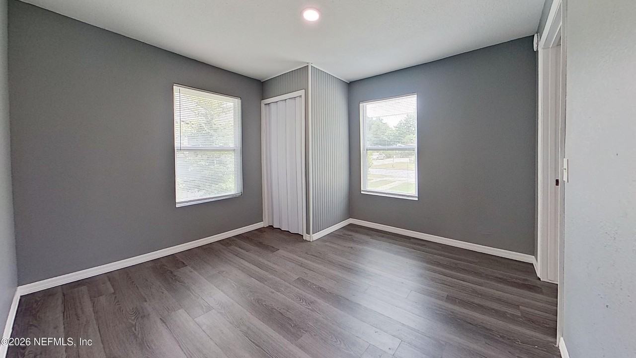 535 W 59th St - Photo 6 of 15