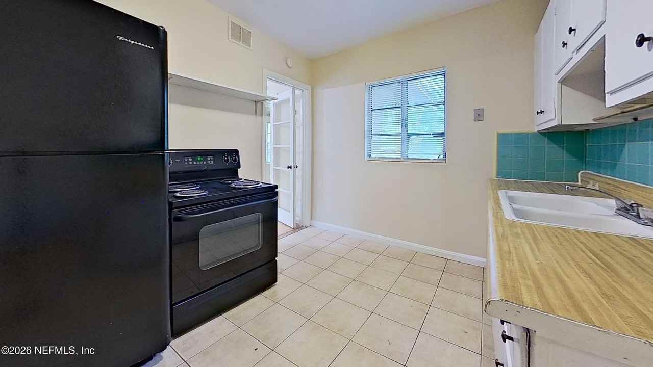607 Garden Cliff Ct - Photo 5 of 13