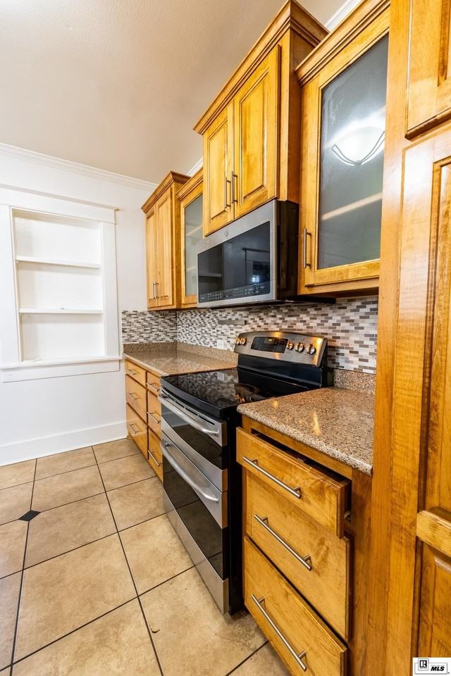 607 Roselawn Ave - Photo 7 of 26
