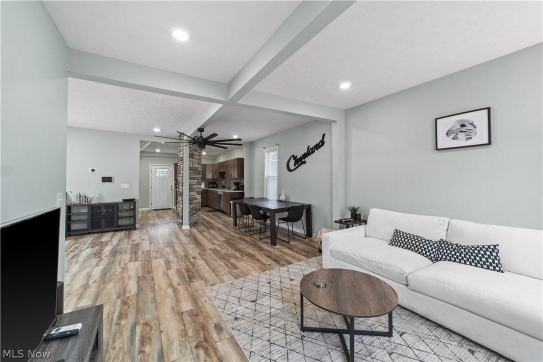 3251 Marvin Ave - Photo 6 of 25