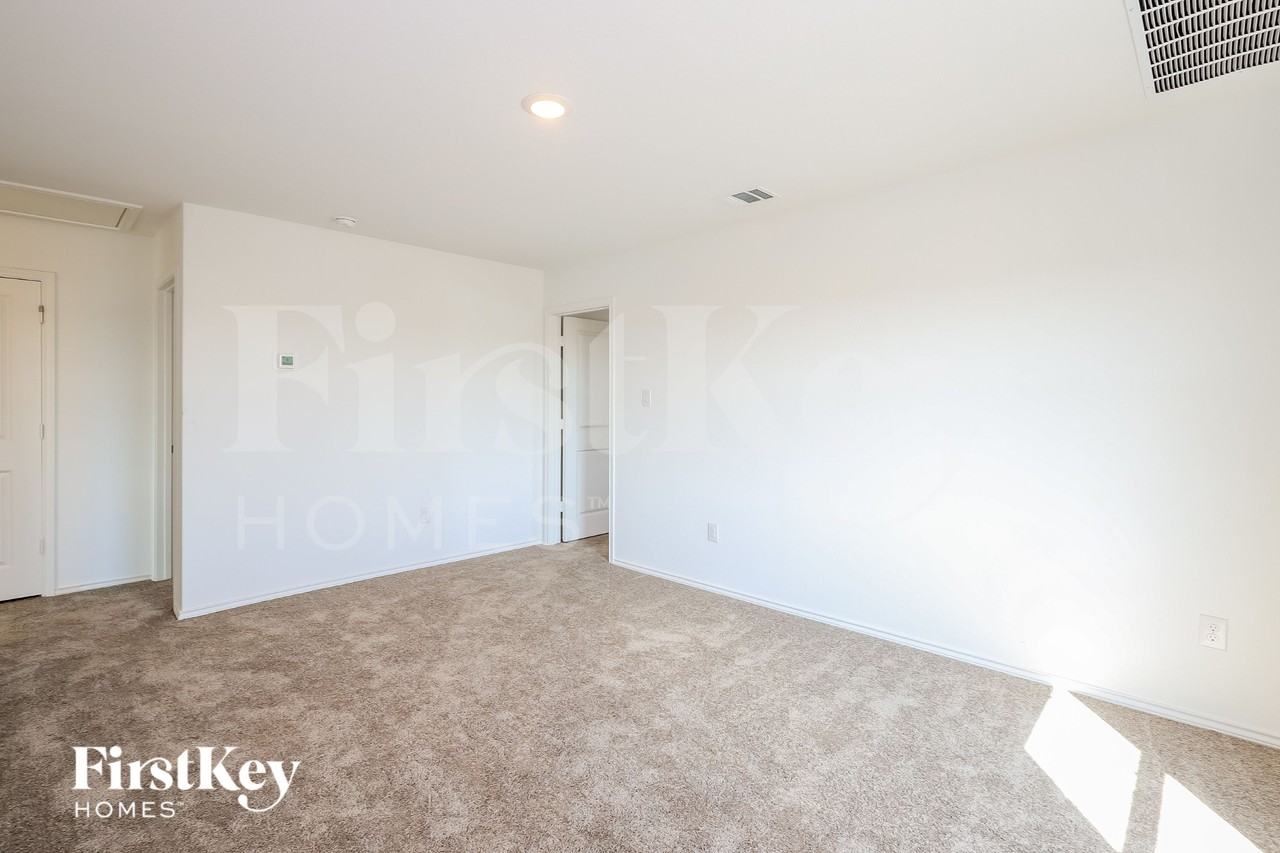 6611 Scarecrow Way - Photo 6 of 16