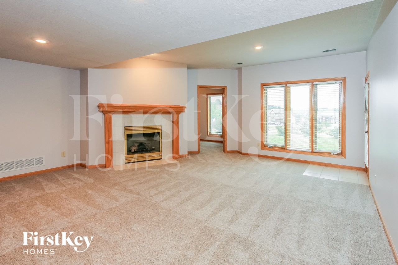 15541 Pine Rdg - Photo 6 of 16