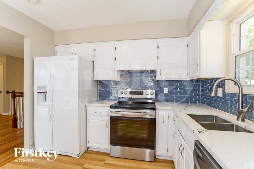 8617 Stearns Ave - Photo 6 of 15