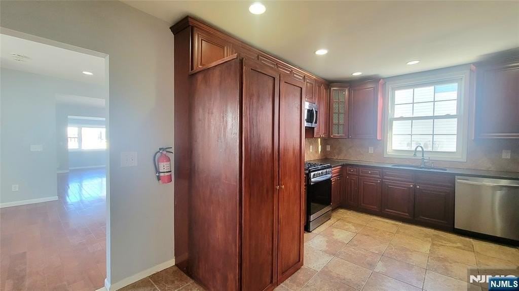 96 Westside Ave - Photo 5 of 13