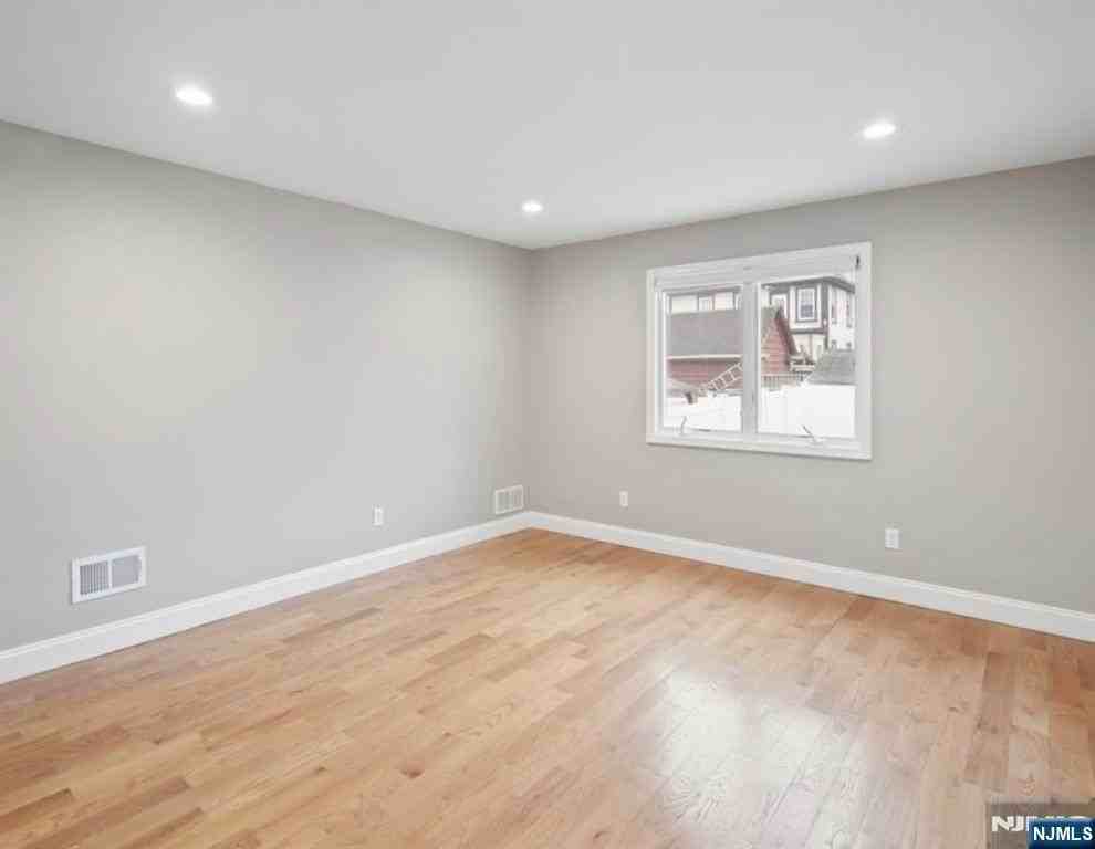 114 Grove Ave #1 - Photo 7 of 11