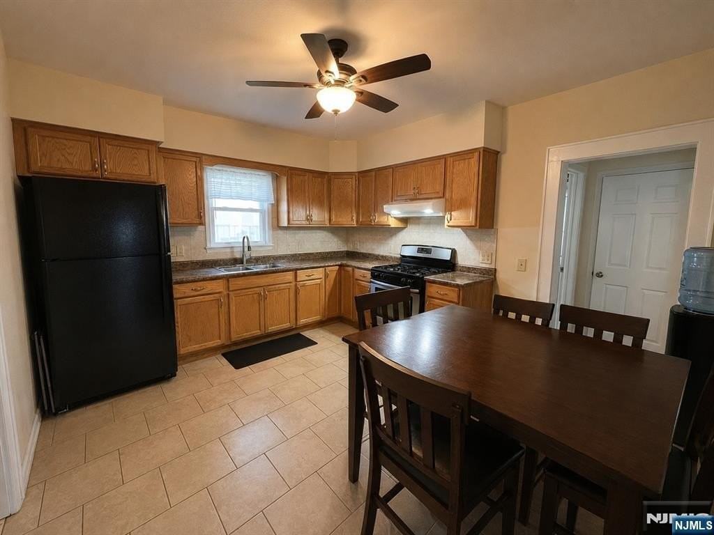 215 Saddle River Rd #1 - Photo 5 of 9