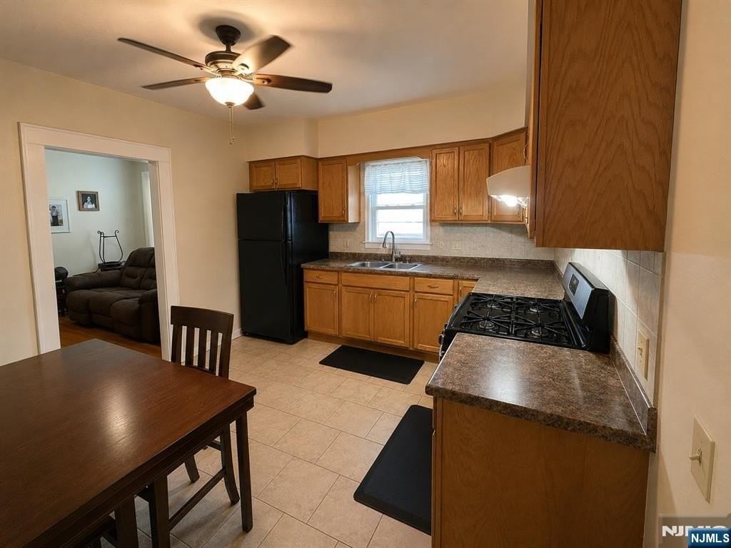 215 Saddle River Rd #1 - Photo 6 of 9