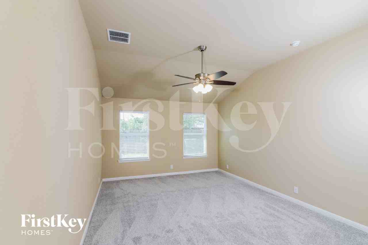 5622 Wayne Path - Photo 7 of 16