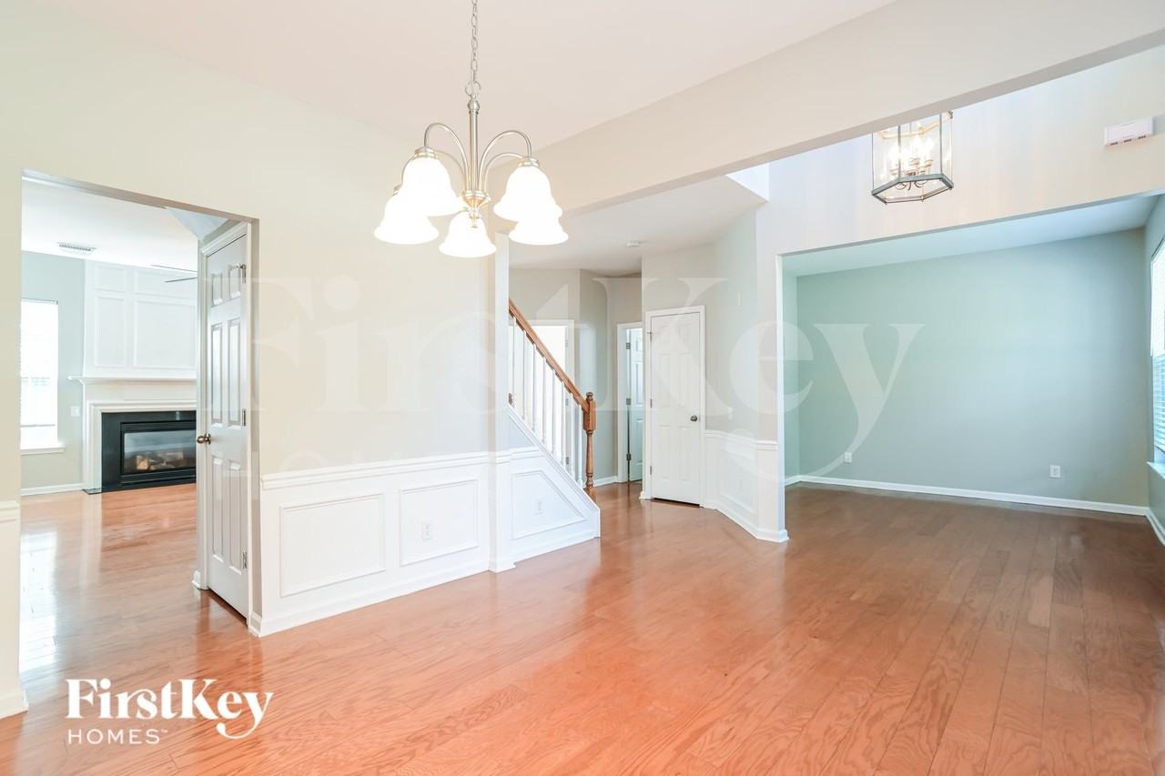 1905 Arbor Crest Ct - Photo 5 of 16