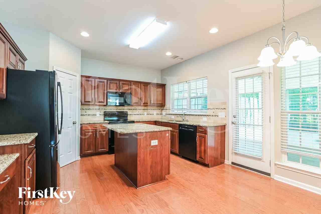1905 Arbor Crest Ct - Photo 7 of 16