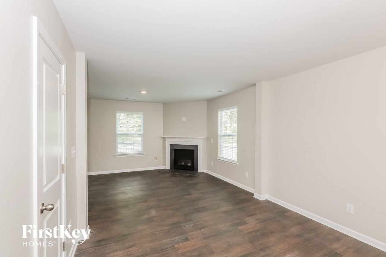 8016 Starnes Randall Rd - Photo 3 of 15