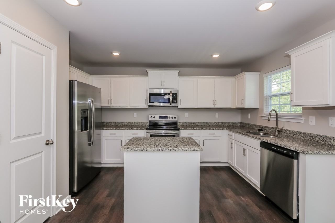 8016 Starnes Randall Rd - Photo 7 of 15