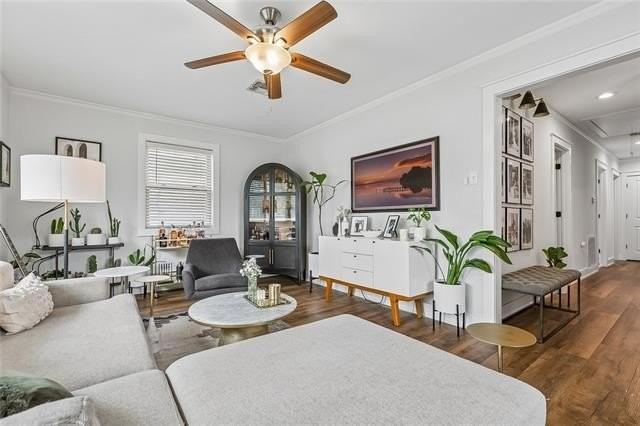 905 Taft Park - Photo 5 of 14