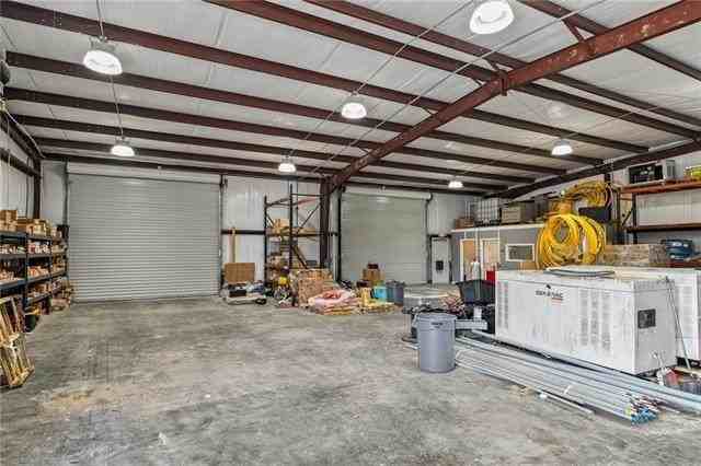 1429 Collins Blvd #B - Photo 6 of 8