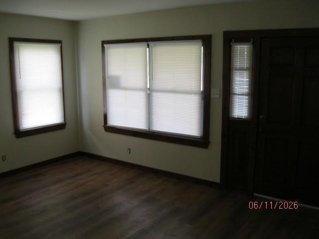 900 Central Ave - Photo 5 of 14