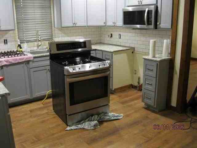 900 Central Ave - Photo 6 of 14