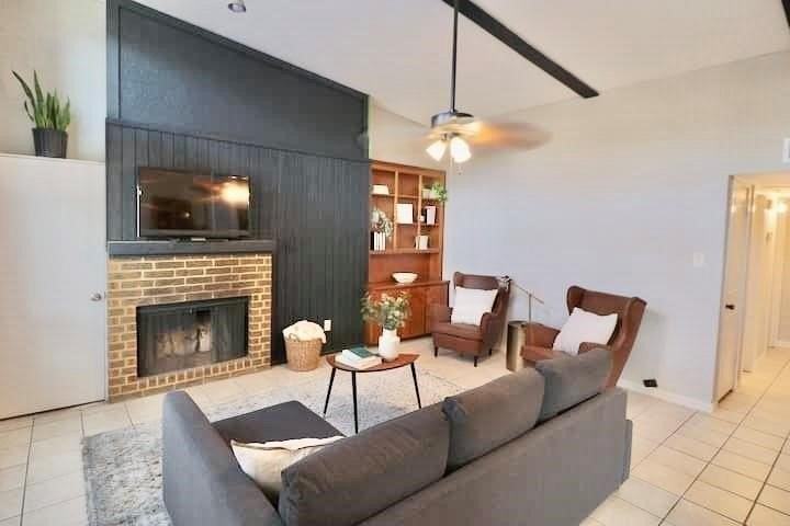 2708 Mccart Ave
