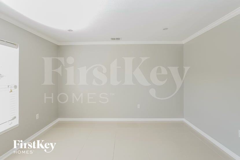 3108 Sky St - Photo 6 of 15
