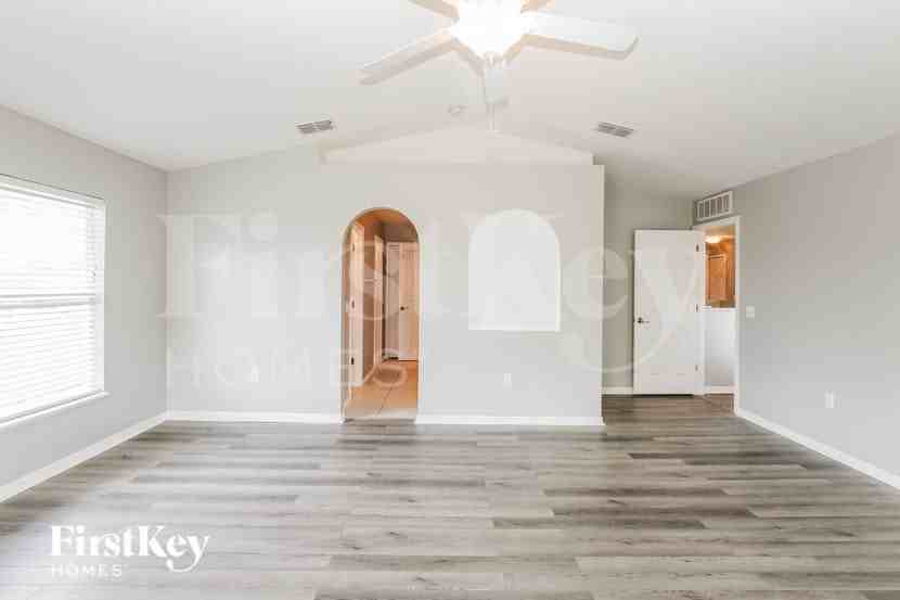3108 Sky St - Photo 7 of 15