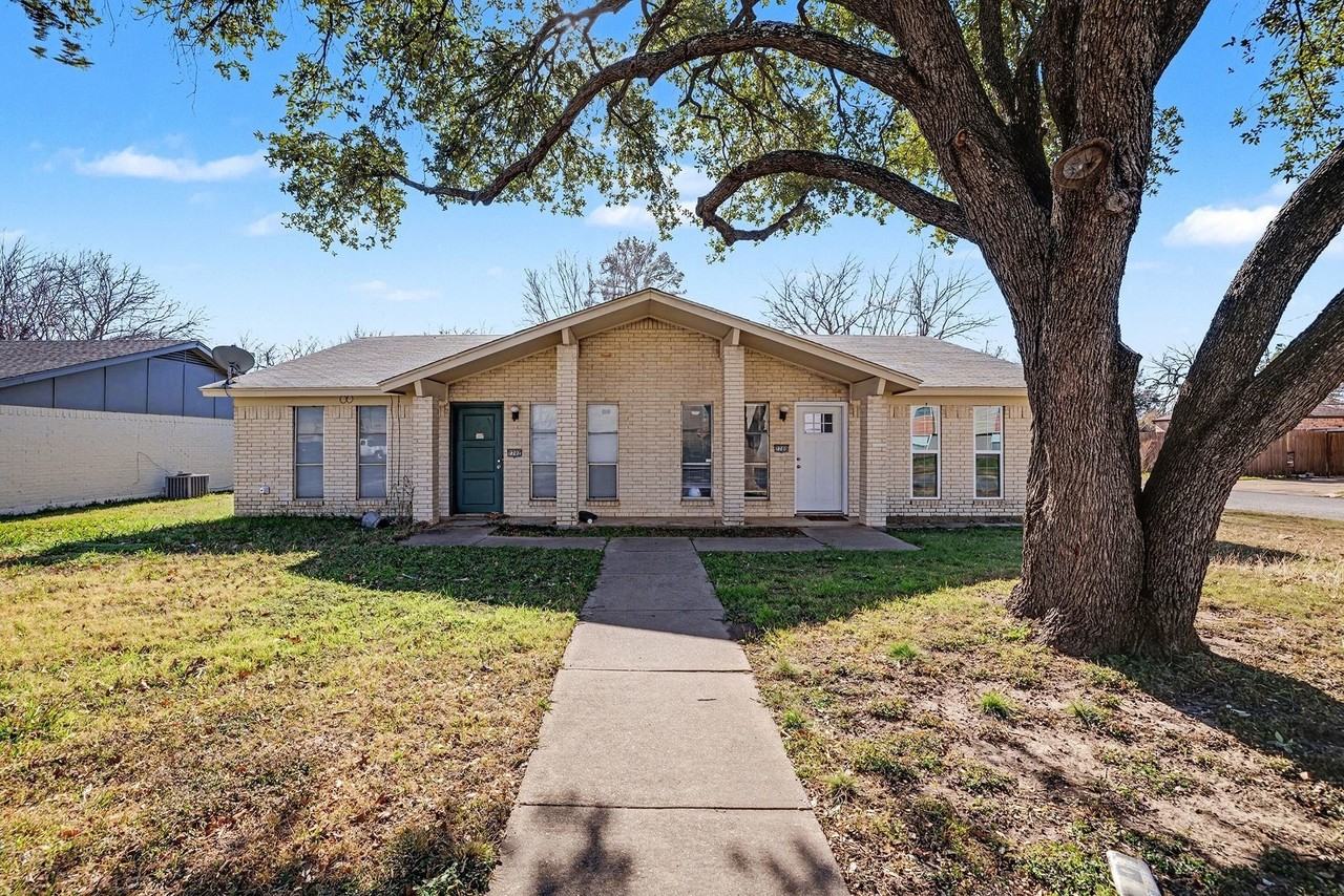 7700 Mary Dr #7702 - Photo 3 of 23