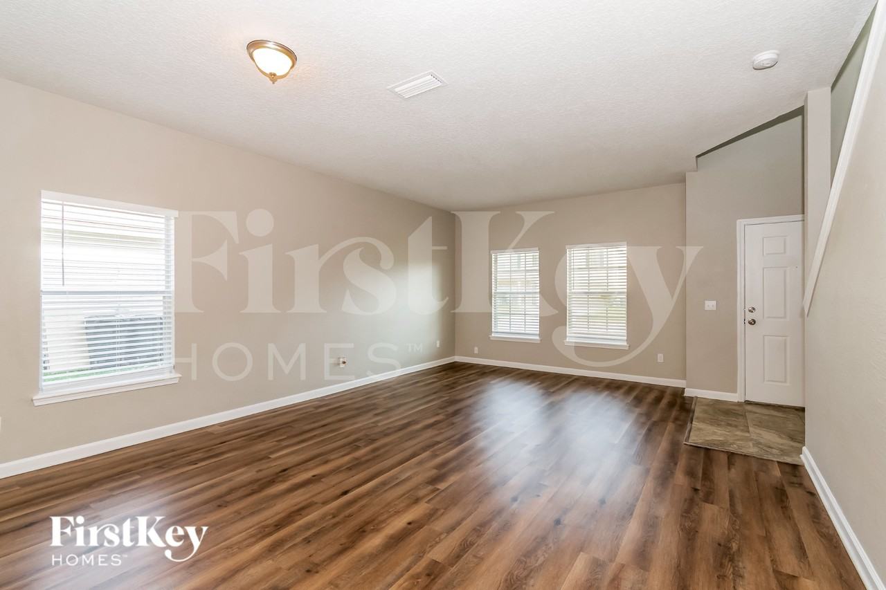 7266 Rampart Ridge Cir E - Photo 2 of 19