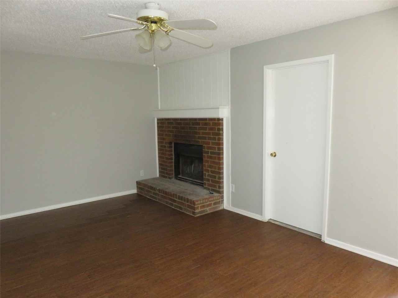 3901 William St - Photo 4 of 22