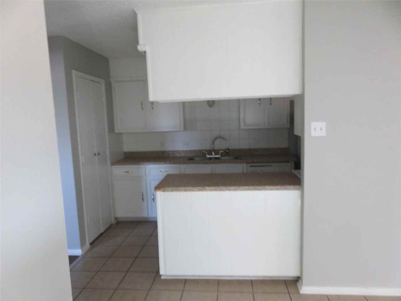 3901 William St - Photo 6 of 22