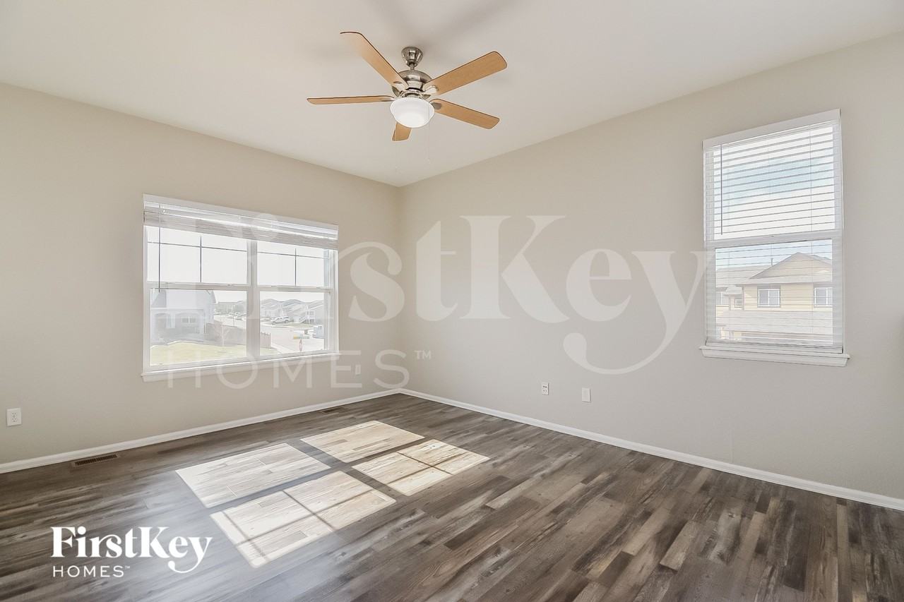 7976 Cairn Ct - Photo 3 of 15