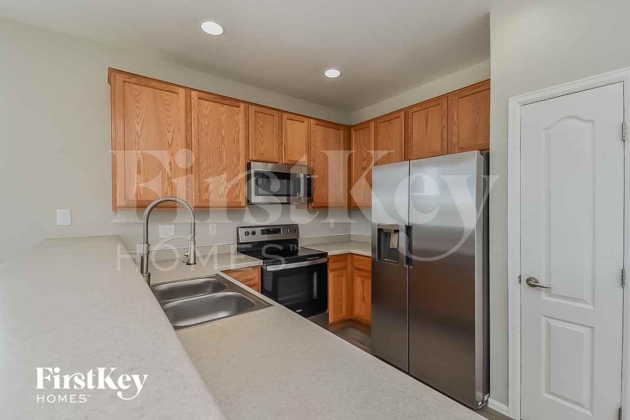 7976 Cairn Ct - Photo 5 of 15