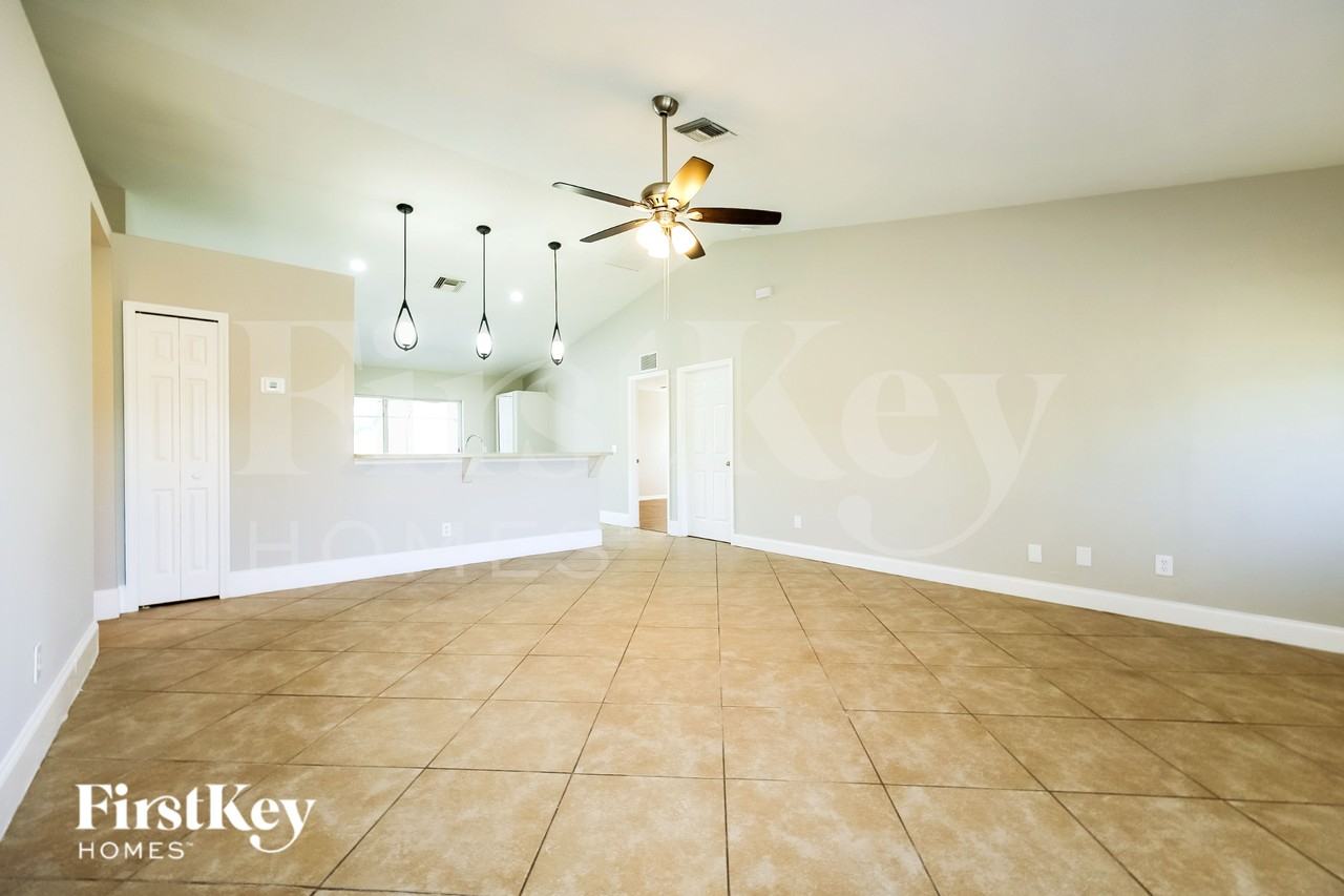 1822 Nw Embers Ter - Photo 4 of 18