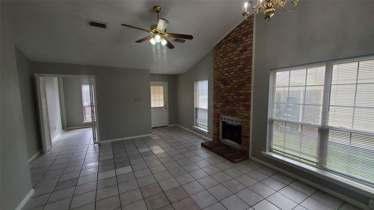 817 Denmark Dr - Photo 4 of 12