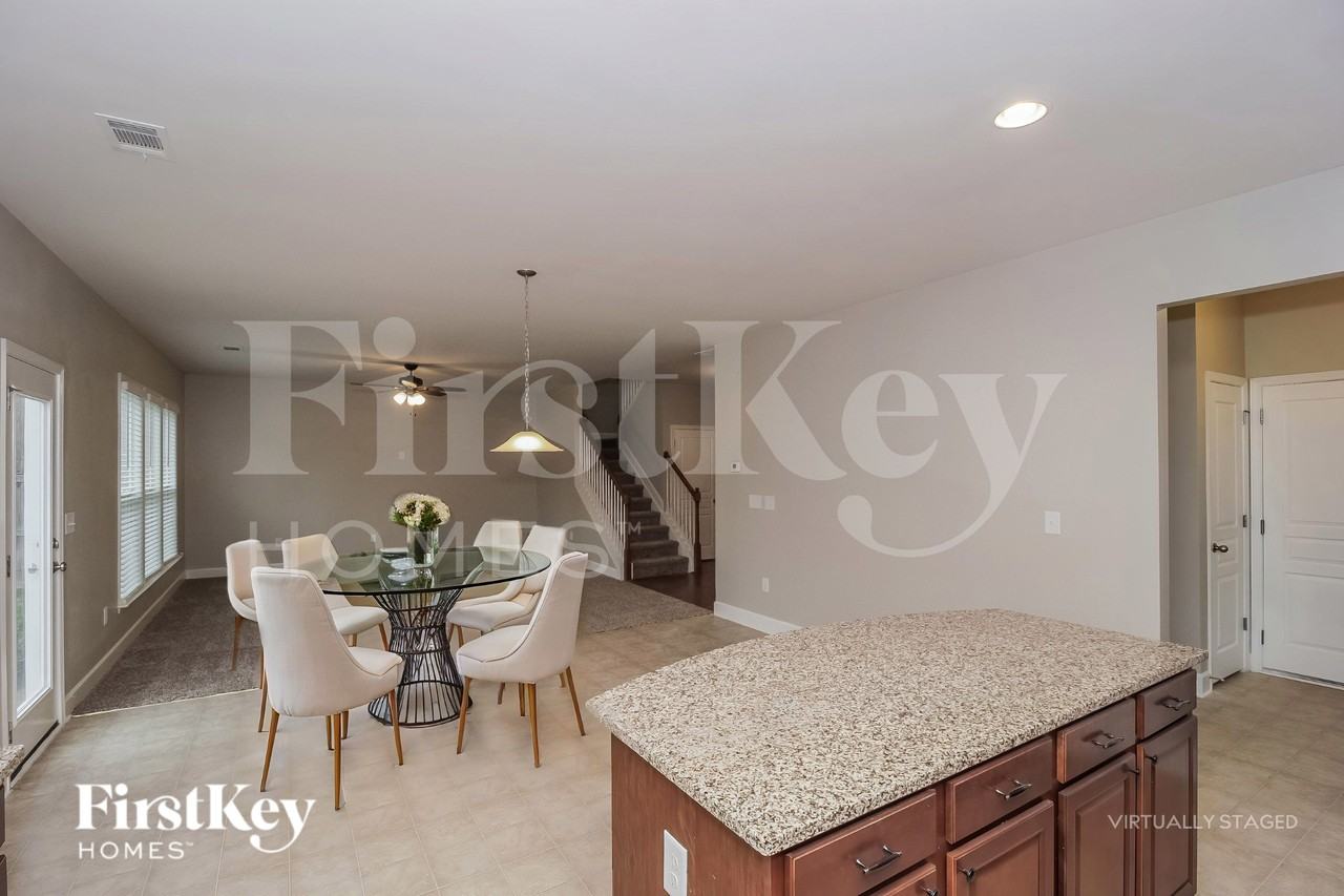 355 Ridgewood Trl - Photo 6 of 18