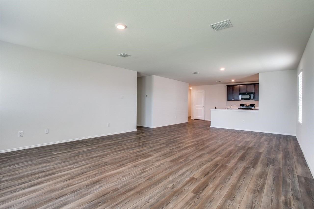 1809 River Crossing Dr - Photo 6 of 25