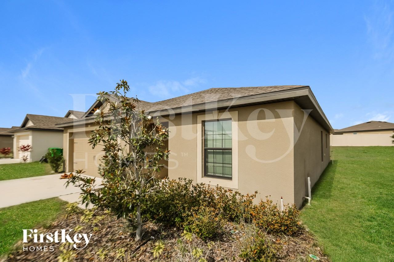 1544 Swan Lake Cir - Photo 2 of 16
