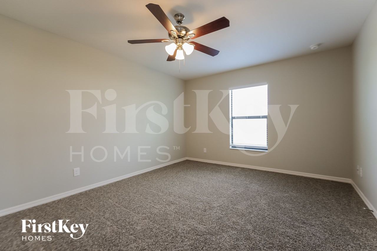 1544 Swan Lake Cir - Photo 7 of 16