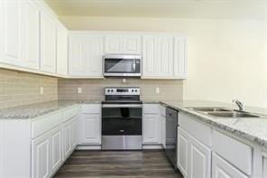 690 Union Ave #2 - Photo 4 of 12