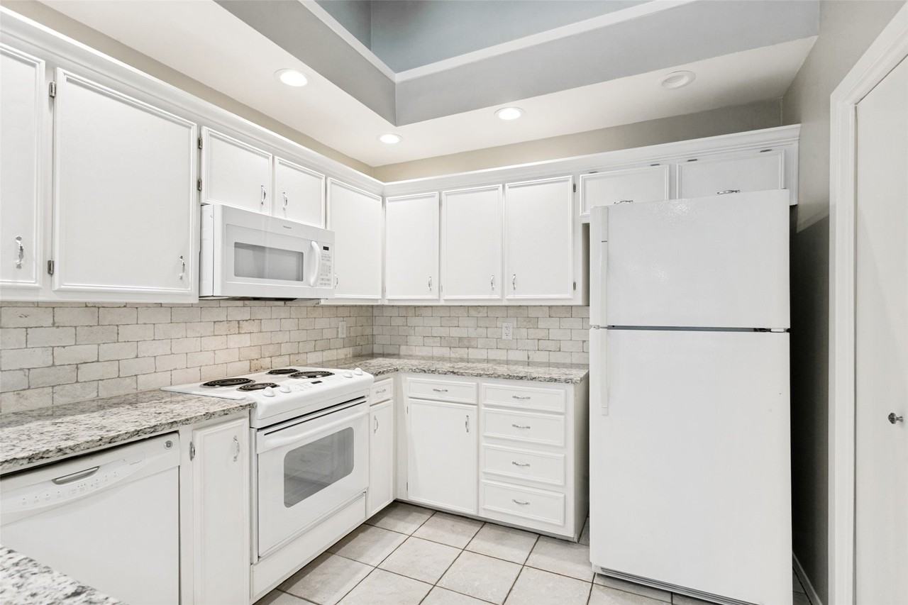 502 Harvest Hill St - Photo 7 of 15