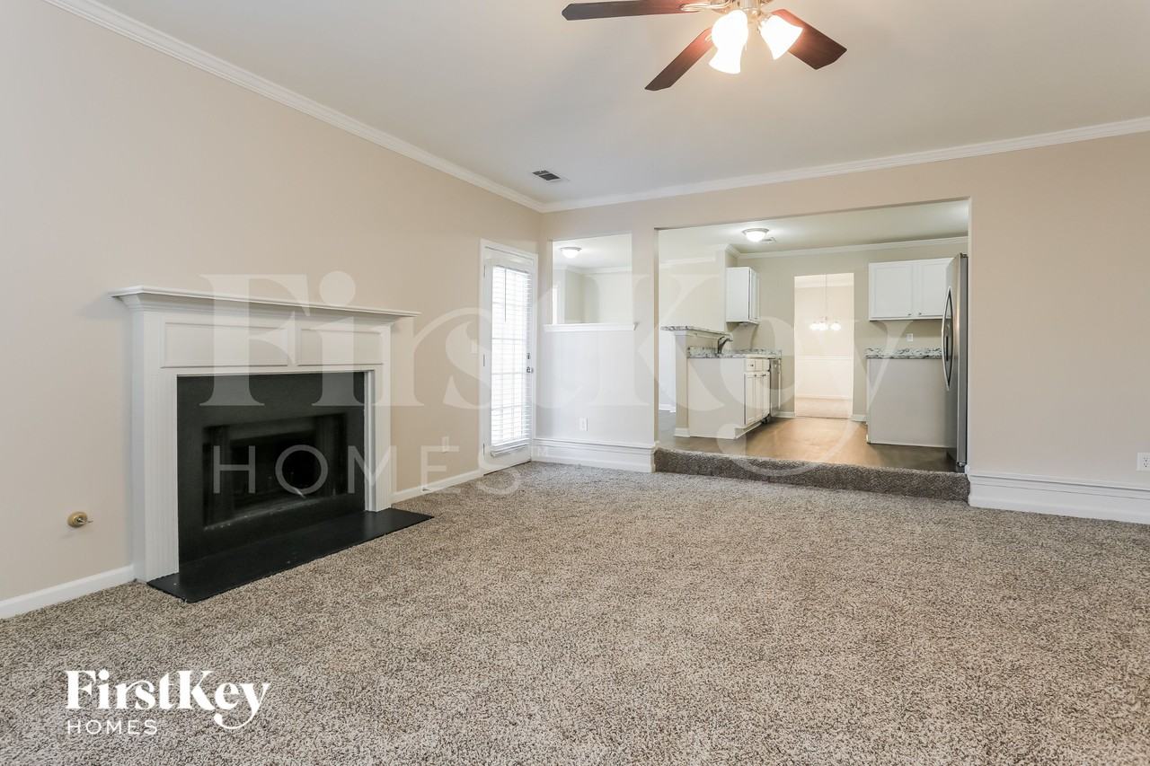 1688 Rice Sq - Photo 3 of 15