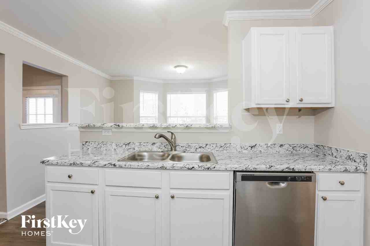 1688 Rice Sq - Photo 7 of 15
