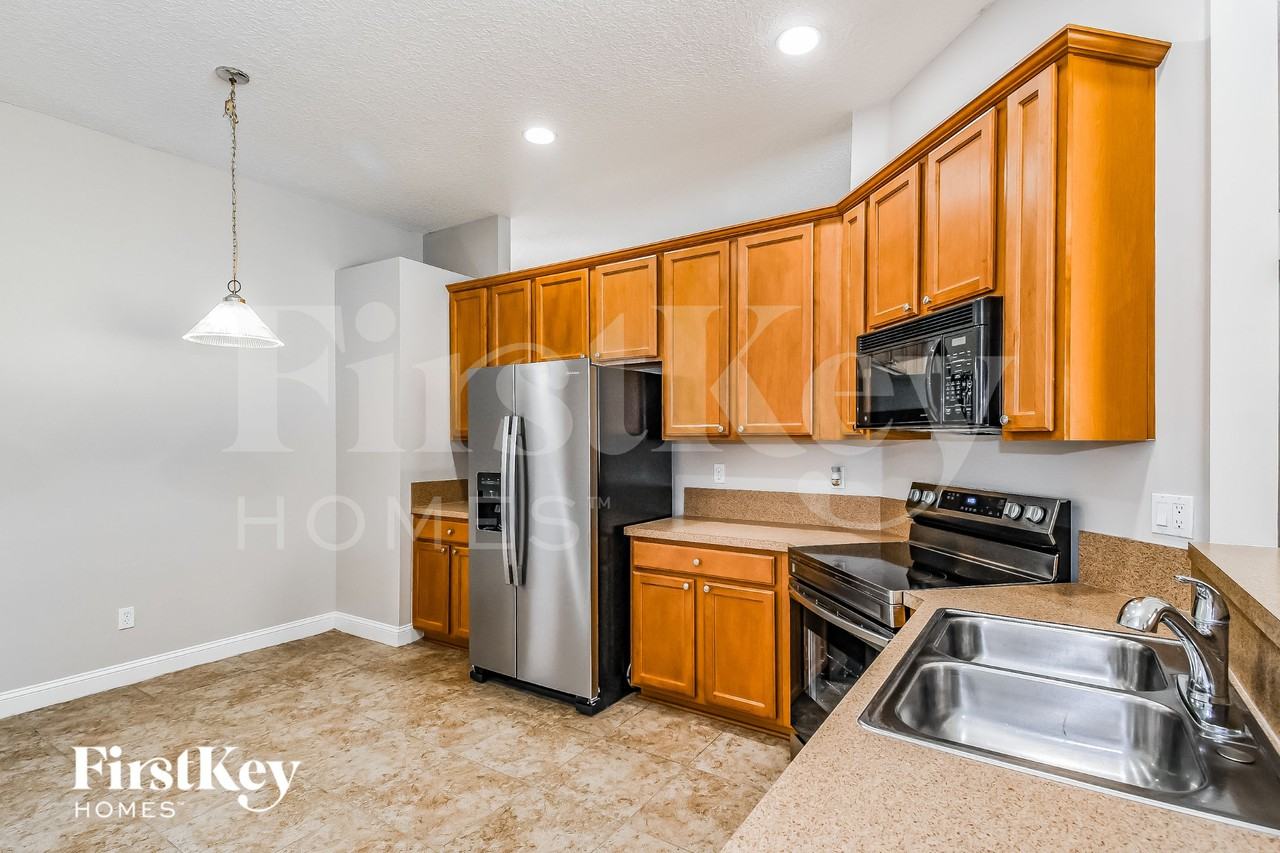 408 Spring Ridge Ct - Photo 7 of 16