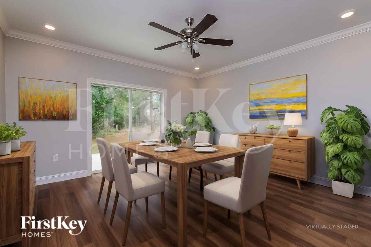 6177 Kinlock Ave - Photo 6 of 19