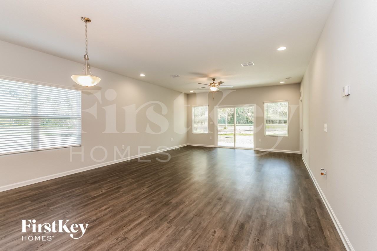 3241 Bowden Rd S - Photo 3 of 16