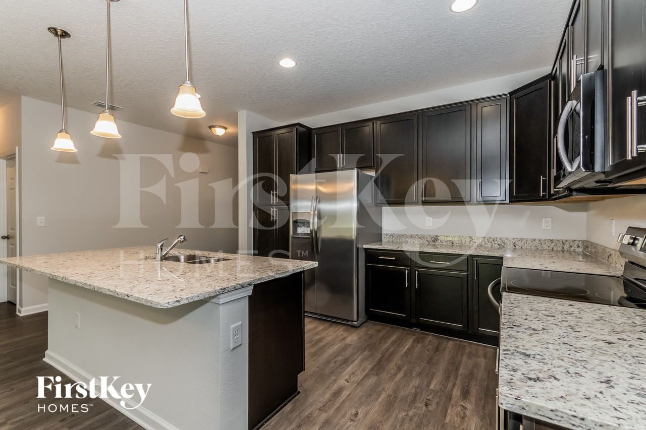 3241 Bowden Rd S - Photo 5 of 16