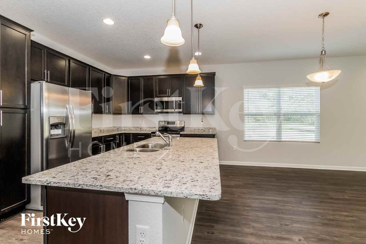 3241 Bowden Rd S - Photo 6 of 16