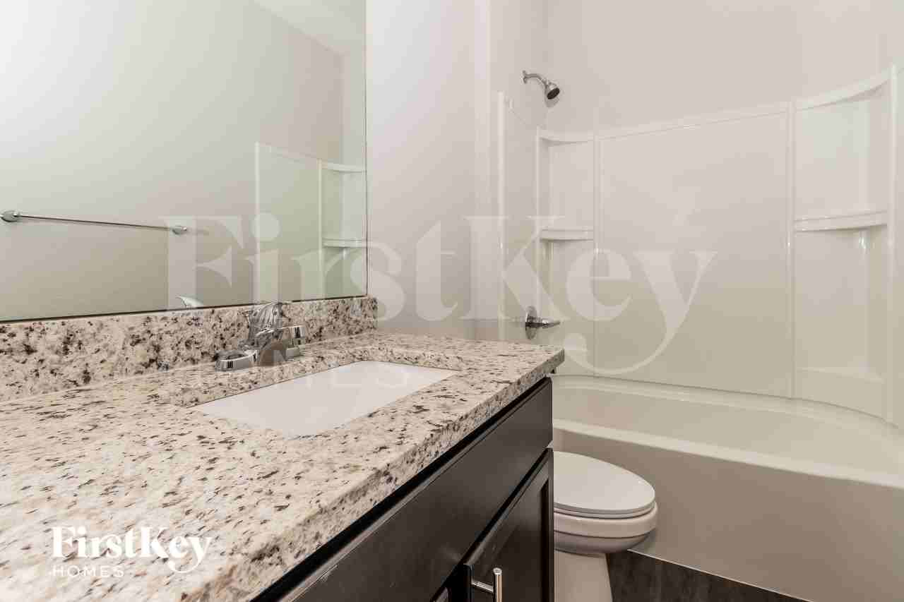 3241 Bowden Rd S - Photo 7 of 16