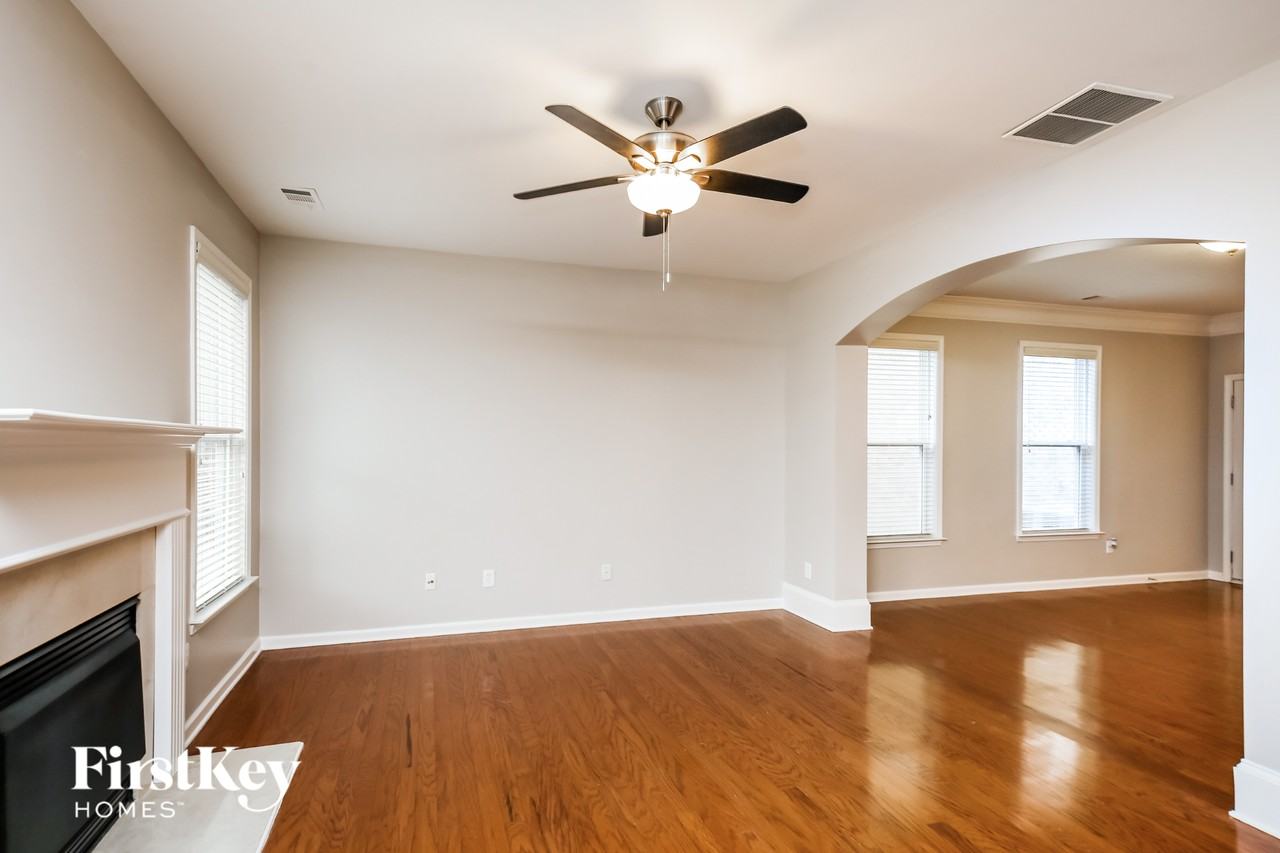 3360 Archgate Ct - Photo 2 of 15