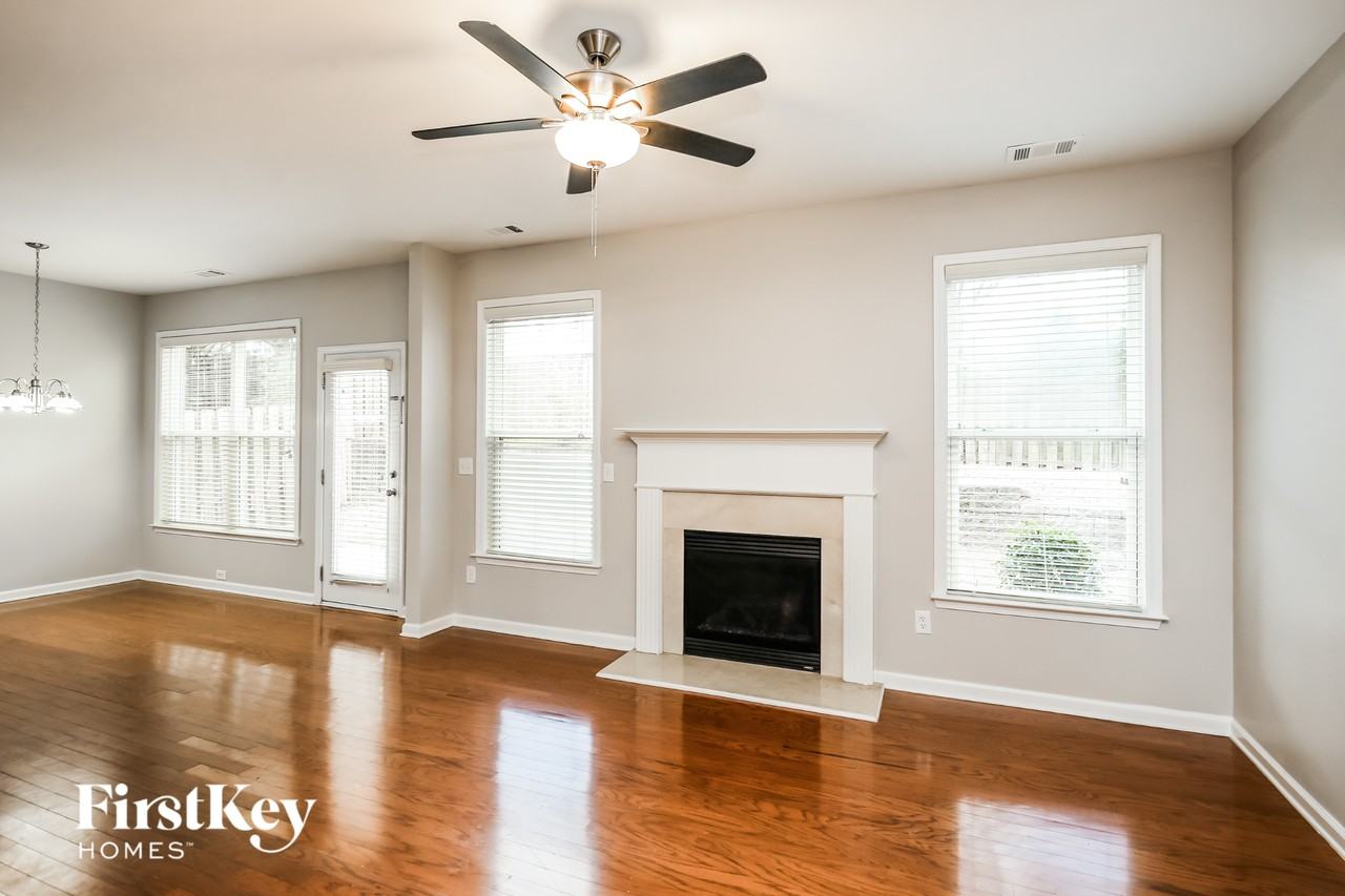 3360 Archgate Ct - Photo 4 of 15